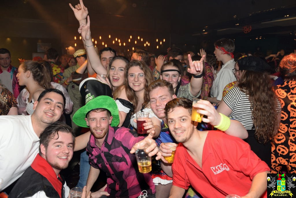 ../Images/Carnavals maandagavond in VdG 400.jpg